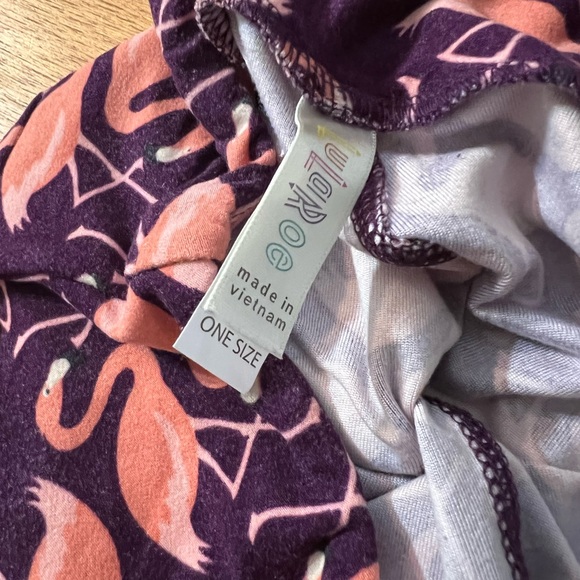 LuLaRoe Flamingo leggings - Picture 3 of 3